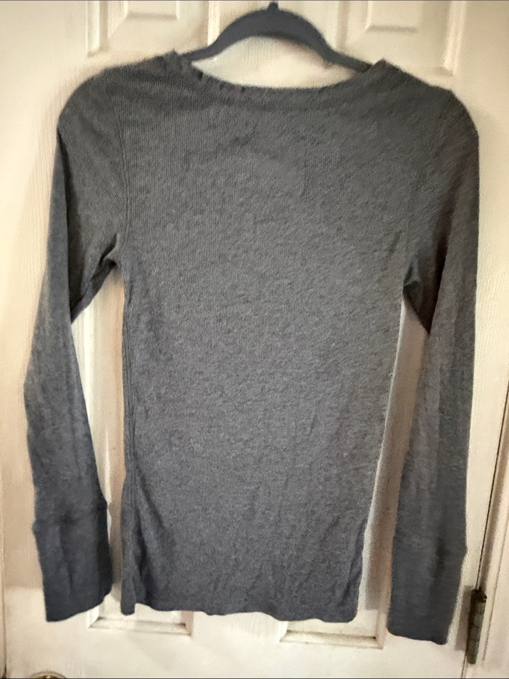 American Eagle Outfitters Women's Charcoal Gray Long Sleeve Henley Tee - Picture 3 of 4